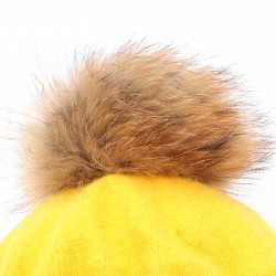 Elegant beret with fur pom-pomHats & Caps