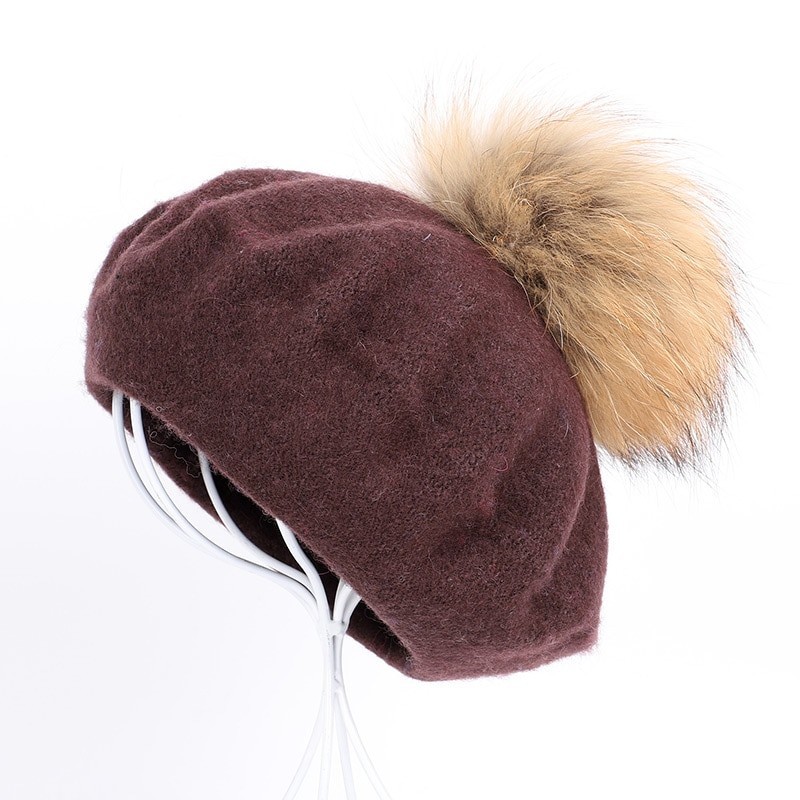 Elegant beret with fur pom-pomHats & Caps