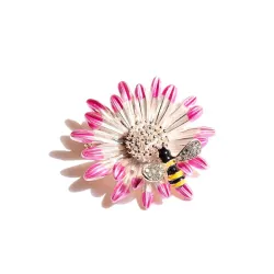 Crystal bee and daisy - an elegant broochBroches