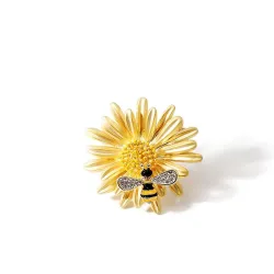 Crystal bee and daisy - an elegant broochBroches