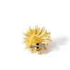 Crystal bee and daisy - an elegant broochBroches